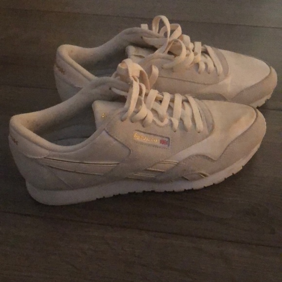 Super cute Reebok Sneakers! - Picture 2 of 3